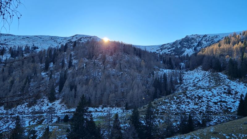 Mirnock (2,110 m) via Wieseralm & Hochalmhütte